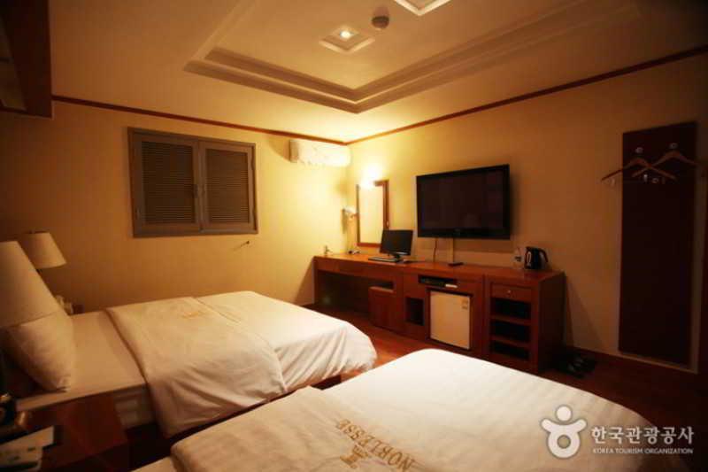 Hotel Noblesse, Yeoksam โซล ภายนอก รูปภาพ
