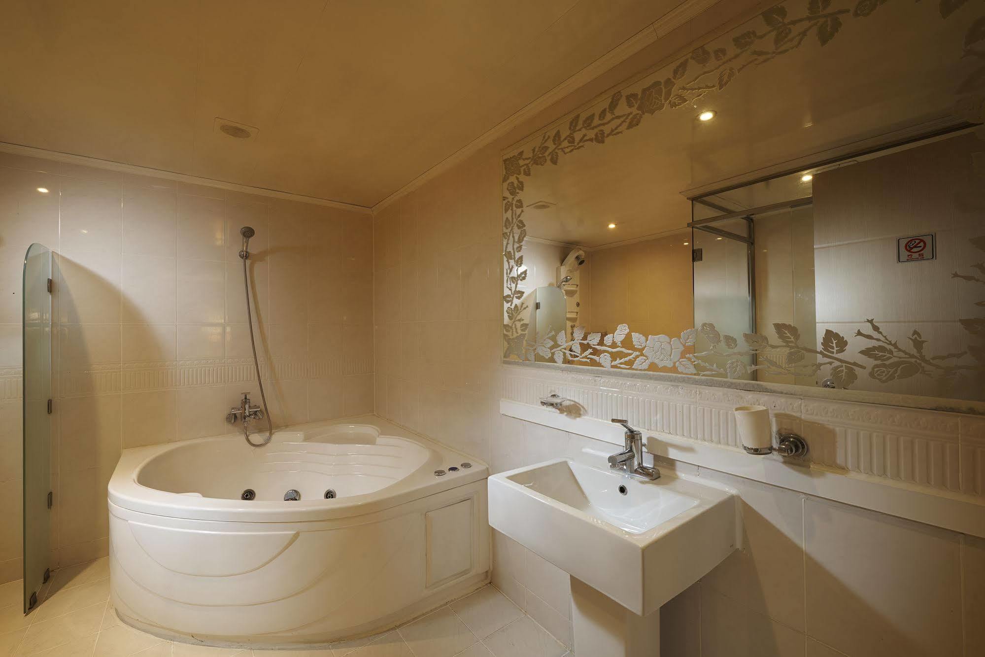 Hotel Noblesse, Yeoksam โซล ภายนอก รูปภาพ