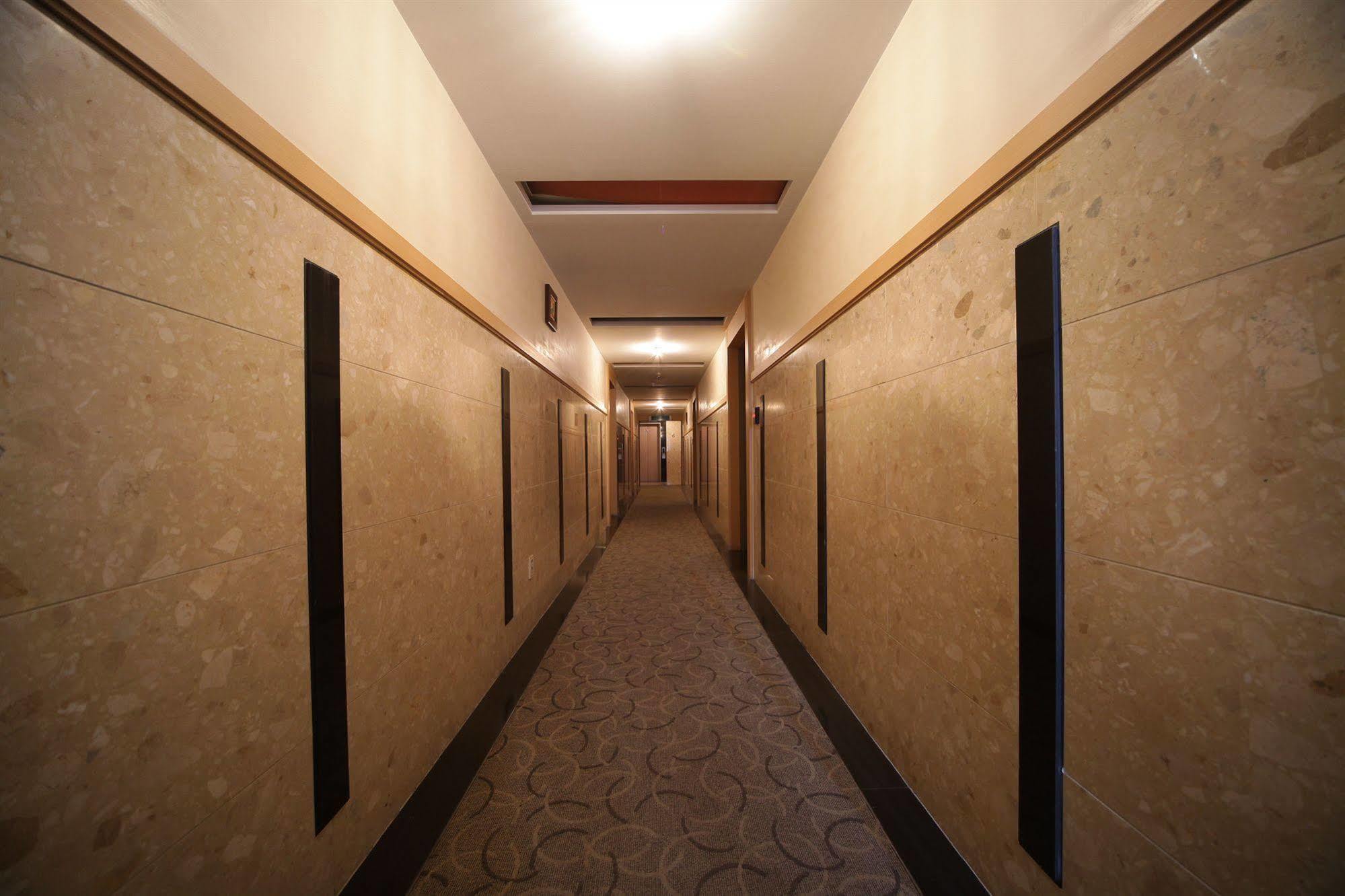 Hotel Noblesse, Yeoksam โซล ภายนอก รูปภาพ